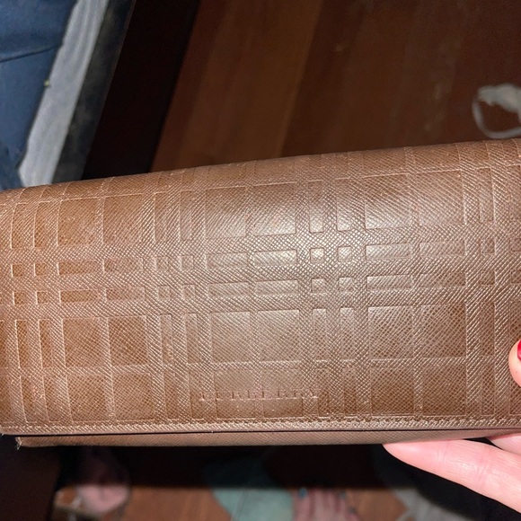 BURBERRY - GUC - KISSLOCK LONG WALLET - Picture 2 of 16